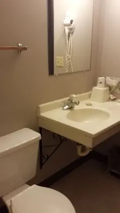 Oda, 1 Büyük (Queen) Boy Yatak, Sigara İçilmez (with Recliner)