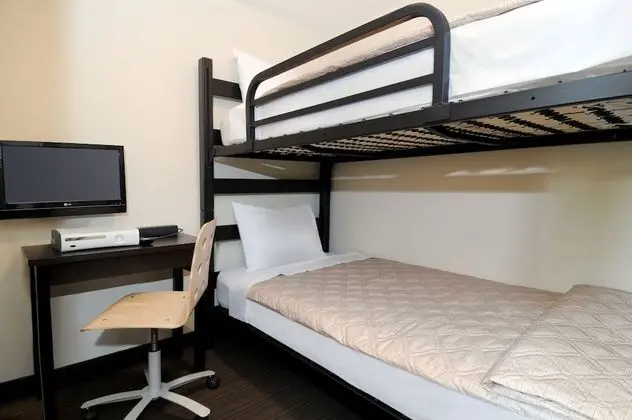 Süit, Birden Çok Yatak, Sigara İçilmez (1 Queen Bed and 2 Twin Bunk Beds)