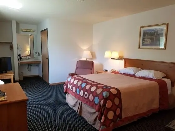 Oda, 1 Büyük (Queen) Boy Yatak, Sigara İçilmez, Buzdolabı (Upgraded)