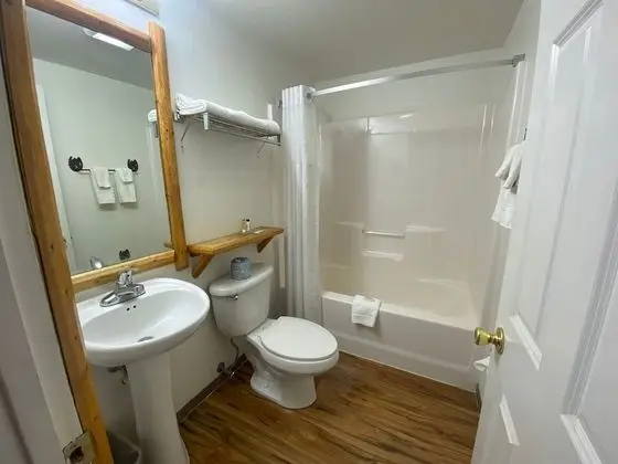 Oda, Birden Çok Yatak, Sigara İçilmez