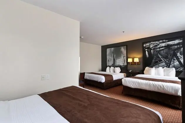 Oda, Sigara İçilmez (3 Queen beds)