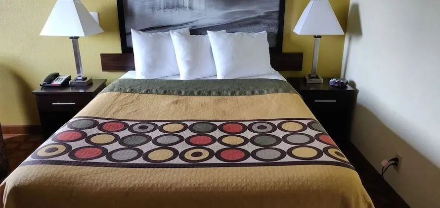 Oda, 1 Büyük (Queen) Boy Yatak