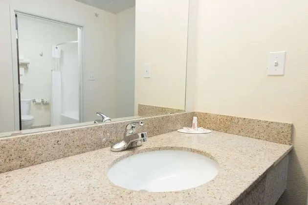 Standard Oda, 2 Büyük (Queen) Boy Yatak