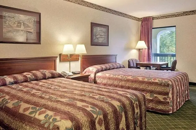 Oda, 2 Çift Kişilik Yatak, Sigara İçilmez