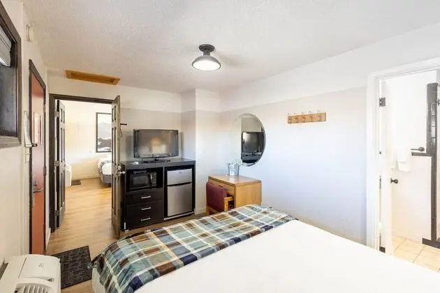 The Duke Family Suite