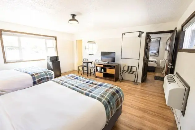 The Duke Family Suite