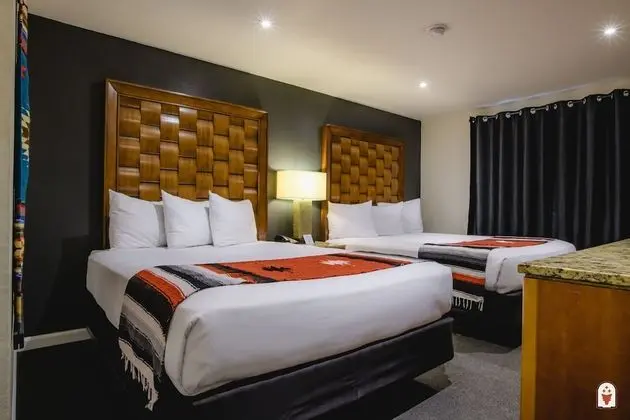 Oda, 2 Büyük (Queen) Boy Yatak, Engellilere Uygun (Handicap Accessible Double Queen Room)