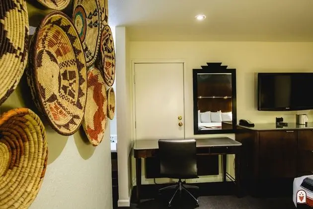 Standard Oda, 1 Büyük (Queen) Boy Yatak (Single Queen Room)