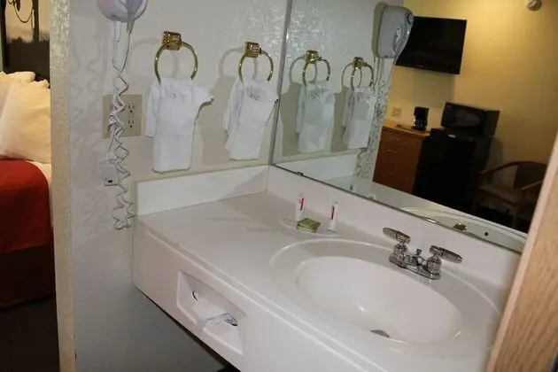 Tek Büyük Yataklı Oda, 2 Çift Kişilik Yatak