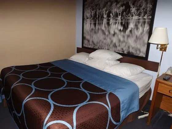 Oda, 1 En Büyük (King) Boy Yatak, Engellilere Uygun (Mobility/Hearing, Tub w/Grab Bars)