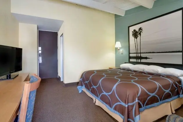 Oda, 2 Büyük (Queen) Boy Yatak, Sigara İçilmez