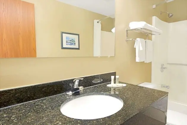 Süit, 1 En Büyük (King) Boy Yatak, Sıcak Su Küveti