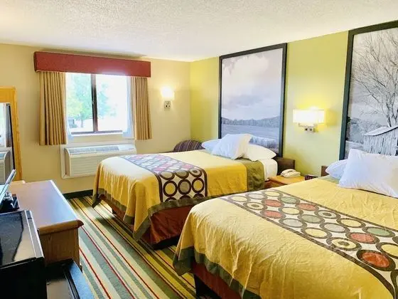 Tek Büyük Yataklı Oda, 2 Çift Kişilik Yatak