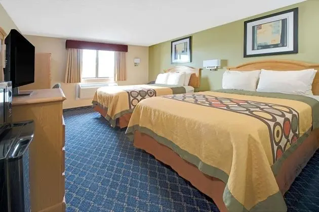 Tek Büyük Yataklı Oda, 2 Çift Kişilik Yatak