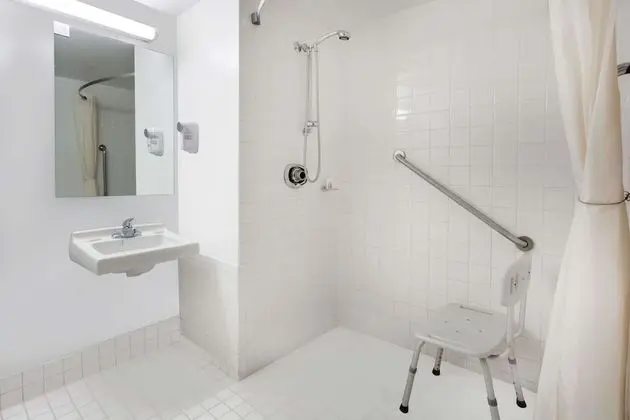 Oda, 1 En Büyük (King) Boy Yatak, Sigara İçilmez (First Floor)