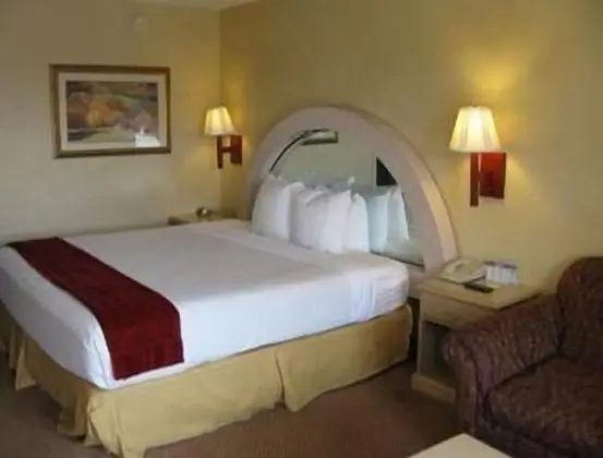 Oda, 2 Çift Kişilik Yatak, Engellilere Uygun, Sigara İçilmez (Mobility)