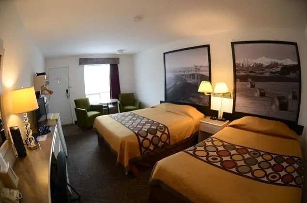 Deluxe Oda, 2 Büyük (Queen) Boy Yatak, Sigara İçilmez, Zemin Kat (Drive-Up/Pet Friendly)