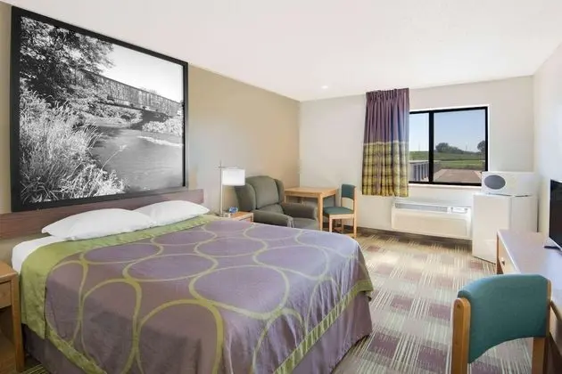 Room,1 King Bed, Mobility Accessible Room, Bathtub w/ Grab Bars, Non-Smoking