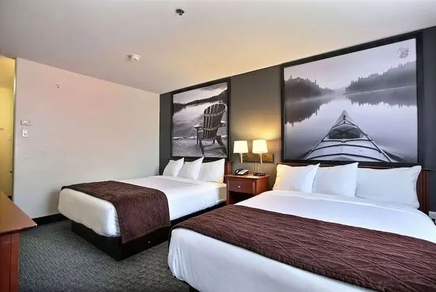 Standard Room, 2 Queen Beds and 1 Sofa Bed, Non Smoking