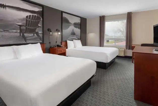 Standard Room, 2 Queen Beds and 1 Sofa Bed, Non Smoking