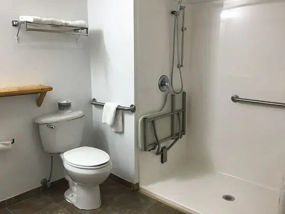 Standard Oda, 1 Büyük (Queen) Boy Yatak, Engellilere Uygun, Sigara İçilmez (Mobility)