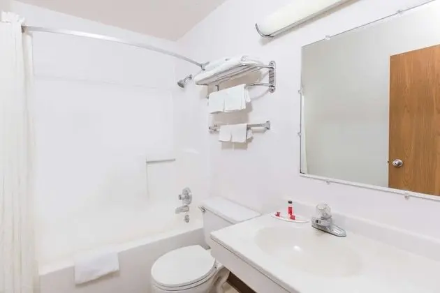 Oda, 1 Büyük (Queen) Boy Yatak, Engellilere Uygun, Sigara İçilmez
