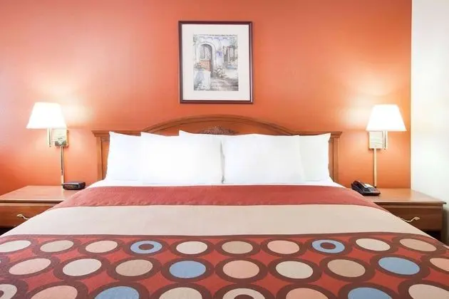 Süit, 1 En Büyük (King) Boy Yatak, Buzdolabı