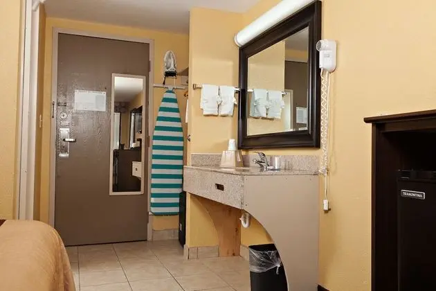 Oda, 2 Büyük (Queen) Boy Yatak, Sigara İçilmez (Pet-Friendly)