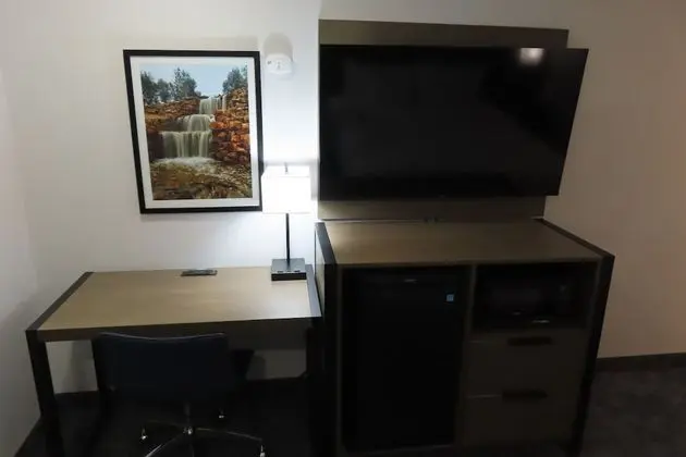 Standard Oda, 1 Büyük (Queen) Boy Yatak, Engellilere Uygun, Sigara İçilmez