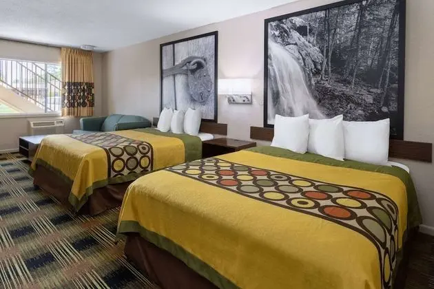 Oda, Sigara İçilebilir (2 Doublebeds with sofabed)