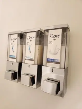 Oda, 2 Büyük (Queen) Boy Yatak, Sigara İçilmez (Shower only)