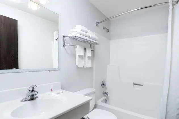 Oda, 2 Büyük (Queen) Boy Yatak, Sigara İçilmez