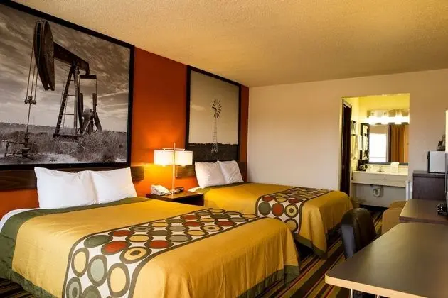 Tek Büyük Yataklı Oda, 2 Çift Kişilik Yatak