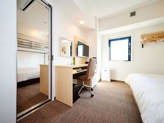 Oda, Sigara İçilmez, Bağlantılı Odalar (2 Double & 2 Upper Bunk Bed)