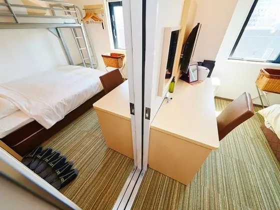 Oda, Sigara İçilmez, Bağlantılı Odalar (2 Double & 2 Upper Bunk Bed)