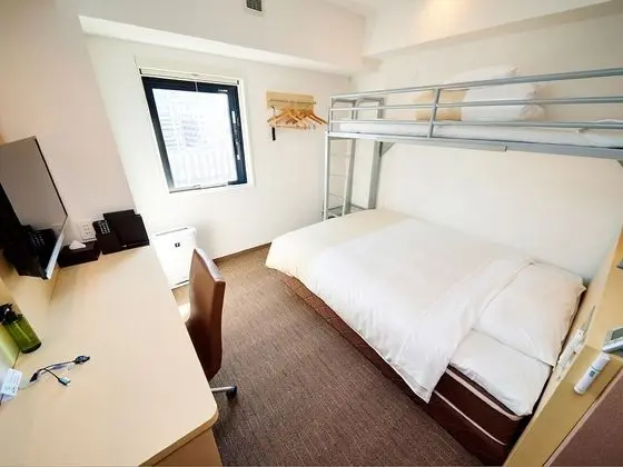 Oda, Sigara İçilmez (No Cleaning Service, 3 People Use)