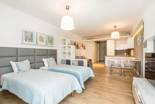 Apart Daire, Sigara İçilmez (Love Dluxe)