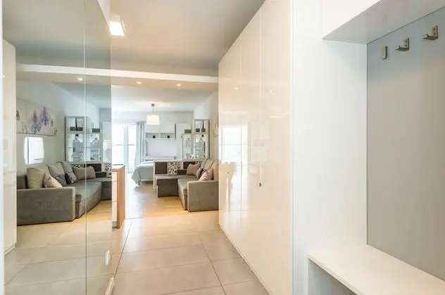 Apart Daire, Sigara İçilmez (Love Dluxe)