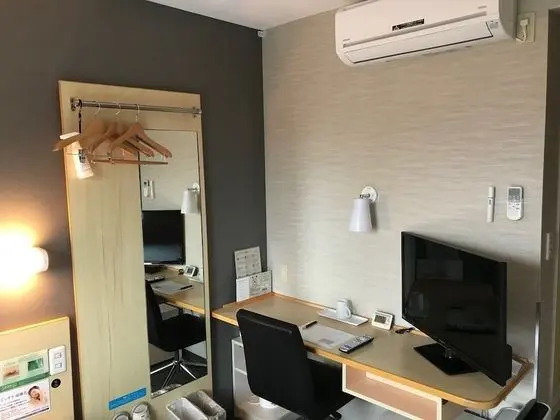 Tek Kişilik Oda, Sigara İçilmez
