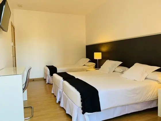 Üç Kişilik Oda, Ortak Banyo