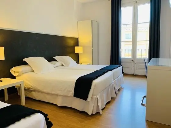 Üç Kişilik Oda, Ortak Banyo