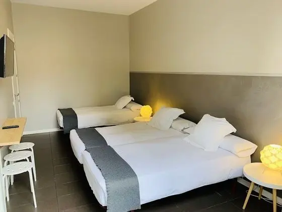 Üç Kişilik Oda, Ortak Banyo