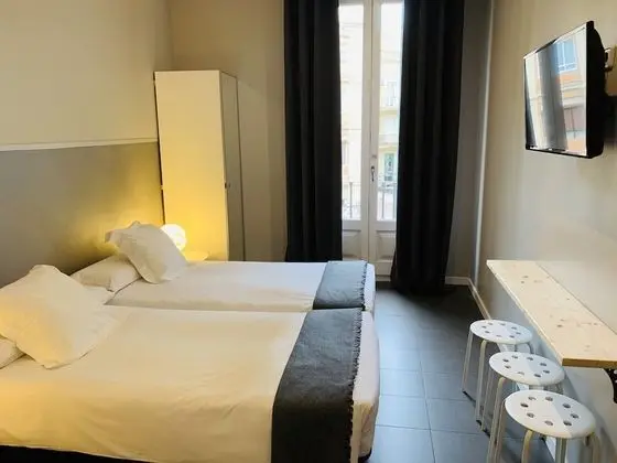 Üç Kişilik Oda, Ortak Banyo