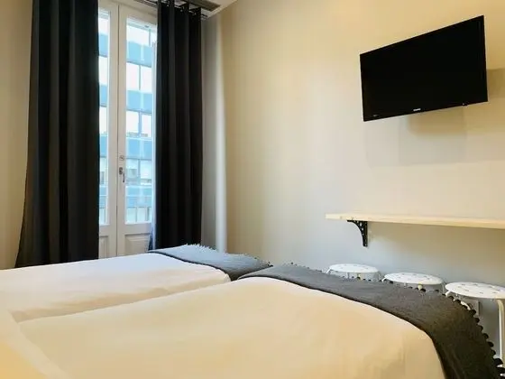 Üç Kişilik Oda, Ortak Banyo