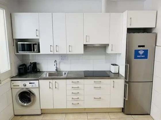 Üç Kişilik Oda, Ortak Banyo