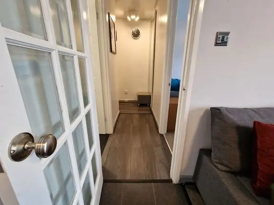 Apart Daire, 1 Büyük (Queen) Boy Yatak ve Çekyat