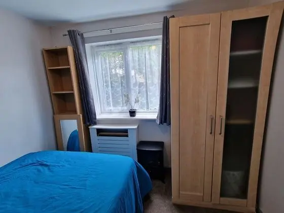 Apart Daire, 1 Büyük (Queen) Boy Yatak ve Çekyat