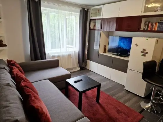 Apart Daire, 1 Büyük (Queen) Boy Yatak ve Çekyat