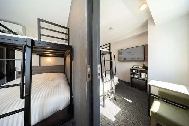 Oda, Sigara İçilmez (Super Room Connecting)