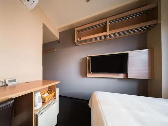 Tek Büyük Yataklı Oda, Sigara İçilebilir